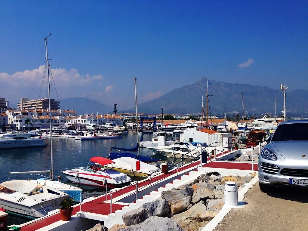 Bahia De Casares Apartment Estepona