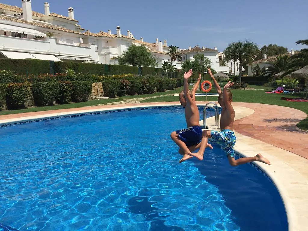 Bahia De Casares Apartment Estepona
